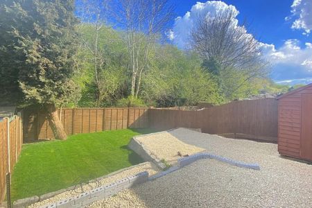 2 Bed End Terrace, Helena Crescent, LE4 - Photo 4