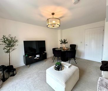 2 bedroom end of terrace house to rent - Photo 1