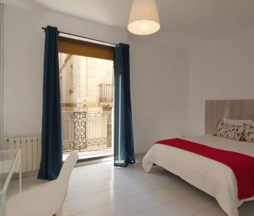 Room in a shared 5-bedroom apartment for rent in el Gotic, professi... - Photo 6