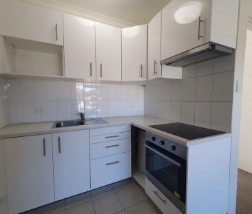One bedroom unit close to Kogarah Station - Photo 2