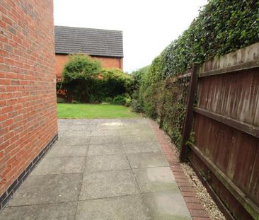 5 bedroom detached house to rent - Photo 2