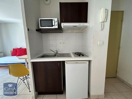 Location Appartement 1 pièce 22m² BEZIERS 34500 - Photo 2
