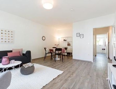 Helle 3-Zi.-Wohnung mit Balkon - Foto 1