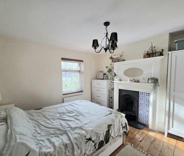 2 bedroom end of terrace house to rent - Photo 3