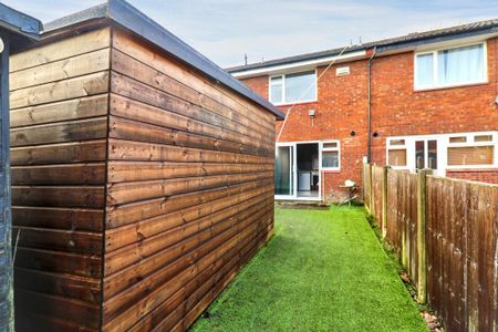 2 bedroom terraced house to rent - Photo 4