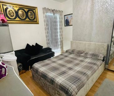 Master bedroom to rent close to seven king station - £850 pcm - Photo 2