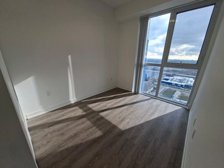 For Lease - 8 Interchange Way Unit# 4012, Vaughan, Ontario - Photo 3