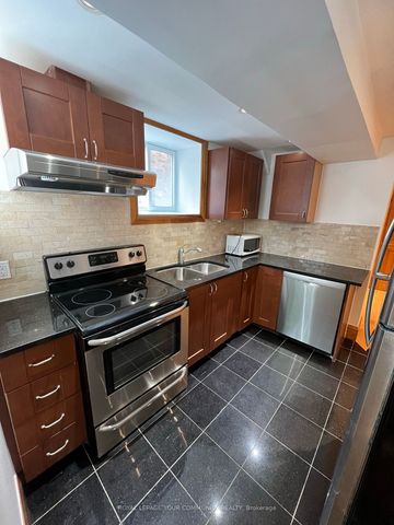 For Lease - 179 St Clair Avenue Unit# Rear, Toronto, Ontario - Photo 2