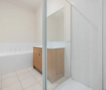 “Flawless Single-level Charm in the Ideal location” - Photo 2