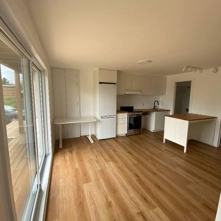 3 ½ neuf à Sainte-Agathe – Vue sur le lac, terrasse, jardin – près de l’hôpital, semi meublé - Photo 3