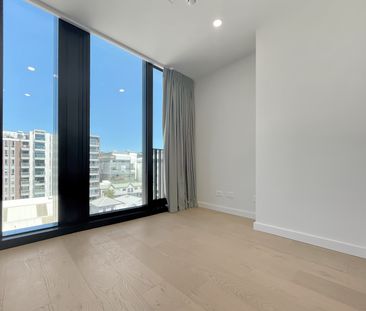 Welcome to apartment 608 in Hyde Lane. - Photo 2