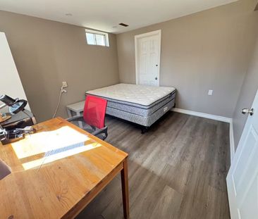 For Lease - 716 Savoy Crescent Unit# Room 1, Mississauga, Ontario - Photo 5