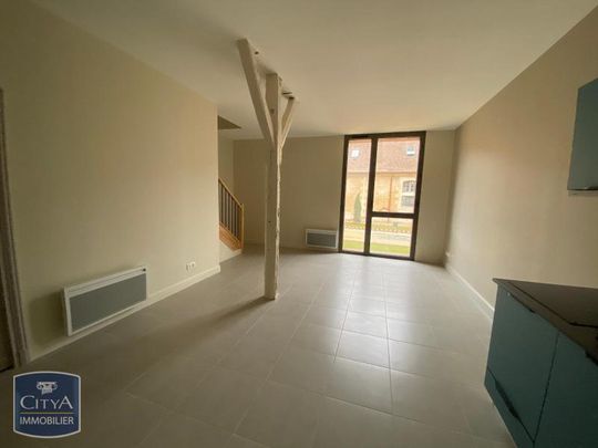 Location Appartement 3 pièces 59m² FONTENAY LE COMTE 85200 - Photo 1