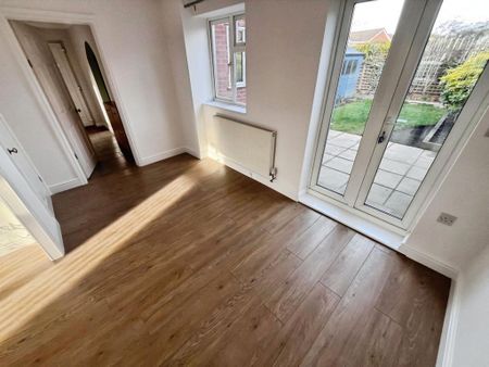 2 bedroom semi-detached house to rent - Photo 2