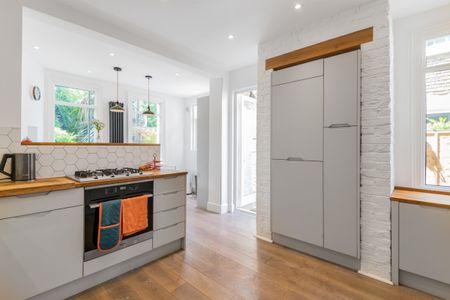 Sternhold Avenue, London, SW2 - Photo 4