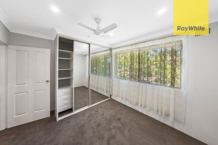 Freshly Painted Two Bedroom Apartment In Unbeatable Location Near Parramatta CBD - Photo 2