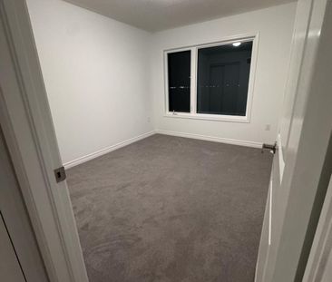 For Lease - 98 Pearen Lane, Barrie, Ontario - Photo 5