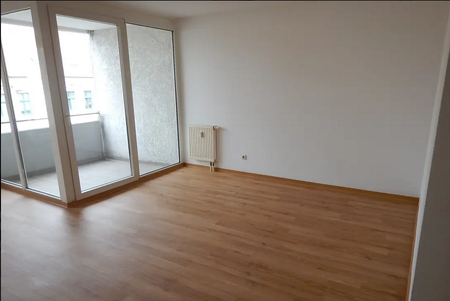 Gut geschnittene 2-Zimmer-Wohnung mit Loggia! - Photo 4