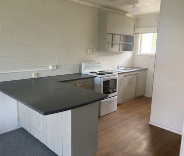 Welcome to this cozy and inviting 2-bedroom, 1-bathroom unit nestle... - Photo 1