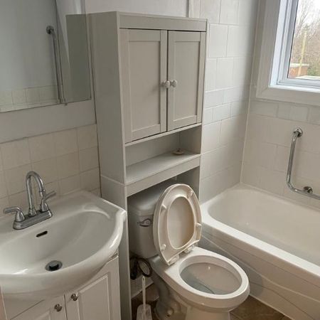 3 ET DEMI DISPONIBLE LE 1ER OCTOBRE 2025 - Photo 4