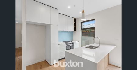 LUXURY APARTMENT IN THE HEART OF CHELSEA - Photo 3