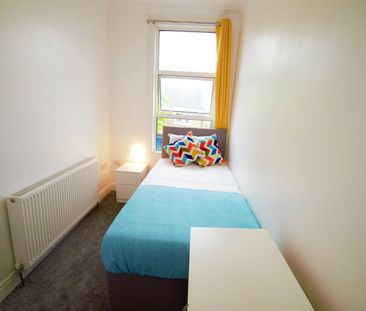 Room in a Shared House, Devonport Road, W12 - Photo 5