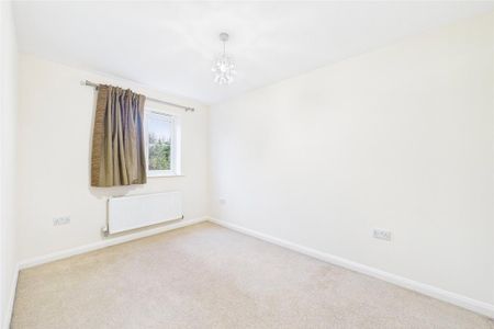 3 bedroom detached house to rent - Photo 2