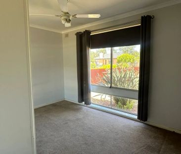 Family Home with Front & Rear Gardens - Photo 5