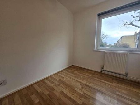 Flat, Kilpatrick Court, Darenth Road, London, N16 - Photo 5