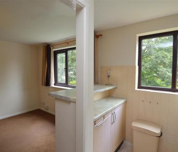 1 bedroom flat to rent - Photo 6