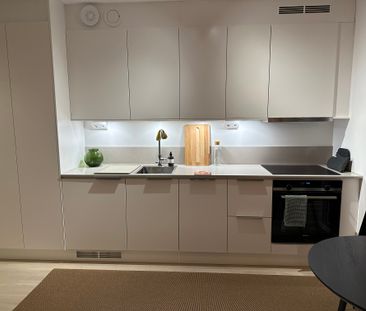 Lidköpingsvägen, Hammarbyhöjden - Photo 3