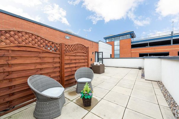 6 bedroom private hall to rent - Photo 1