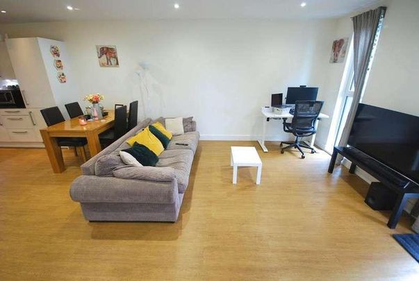 Aylesbury House, Hatton Road, Wembley, Middlesex, HA0 - Photo 1