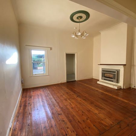 21 Sutherland Street, Brunswick VIC 3056 - Photo 3