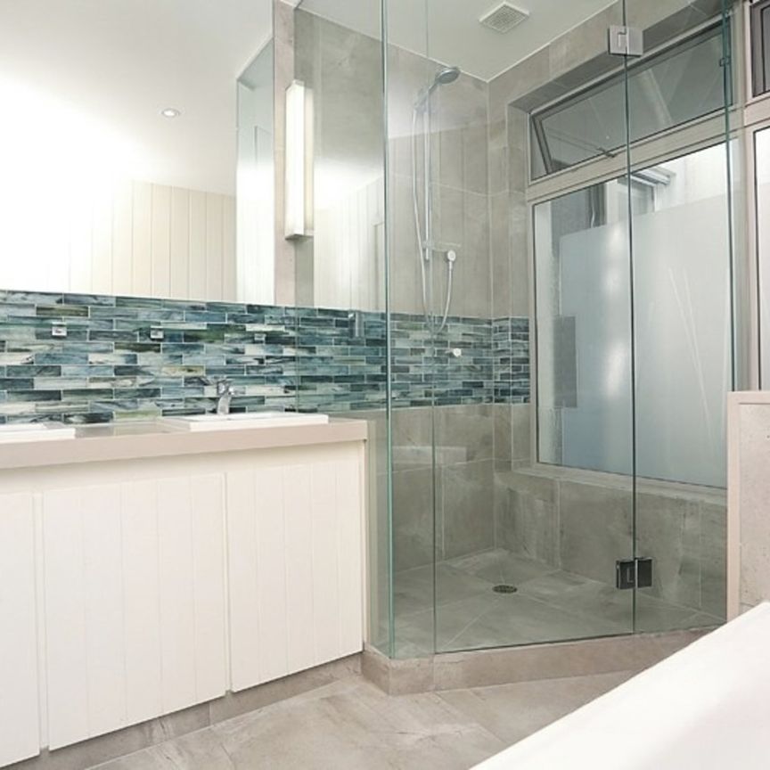 3 Bedroom Designer Home - Photo 1