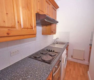 A 1 Bedroom Flat in Fairview GL52 2JU - Photo 3