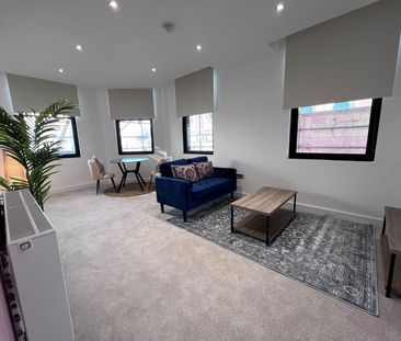 1 Bed Flat, New Briggate, LS2 - Photo 3