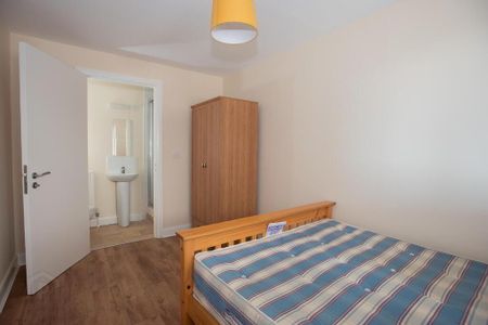 708 College Central, Belfast, BT1 6BZ - Photo 3