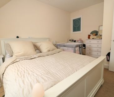 High Street, Dorking, RH4 - Photo 2