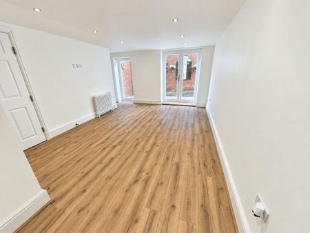 3 bedroom apartment to rent - Photo 4