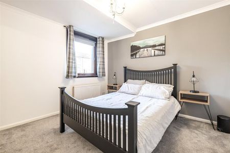 2 bedroom maisonette to rent - Photo 5