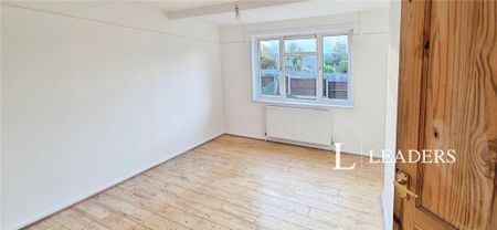 3 bedroom semi-detached house to rent - Photo 3