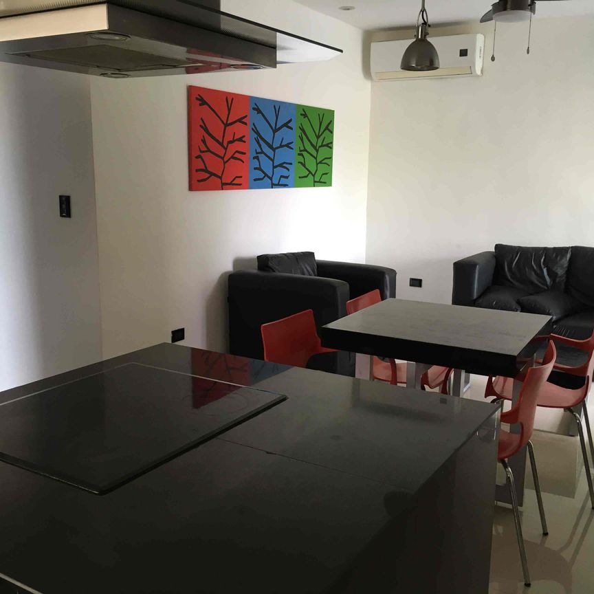 Exclusivo departamento con jacuzzi de dos recámaras con excelente ubicación - Photo 1