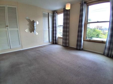 Ainsworth Street, Cambridge £1,595 pcm ⓘ The monthly or weekly payment required by the landlord. Read our glossary page , 3 bedrooms, mid terrace house, to let * Tenant info - Photo 4