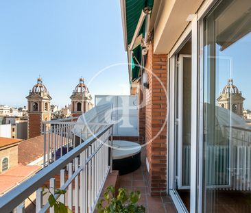 Duplex penthouse for rent on Urgell Street (Eixample Esquerra) - Photo 1