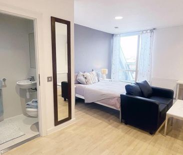 Studio to rent - Photo 3