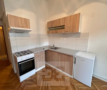 Apartment for rent, 2+kk - 1 bedroom, 38m - Photo 2