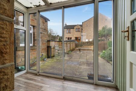 2 bedroom terraced house to rent - Photo 2
