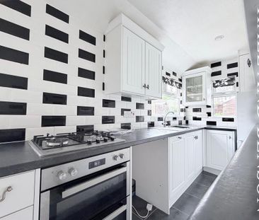 3 bedroom terraced house to rent - Photo 6