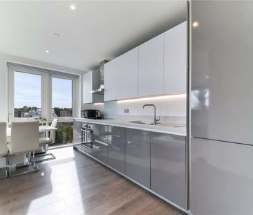 Immaculate two-bedroom apartment with a private balcony. - Photo 5